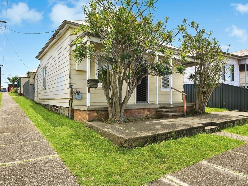 158 Gosford Road, Adamstown NSW 2289