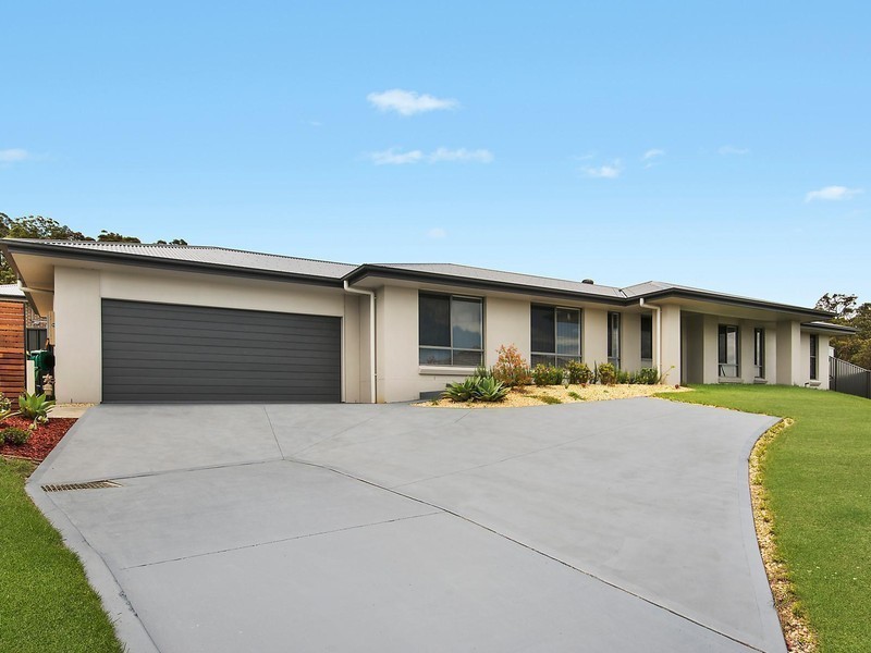 25 Medina Place, Cameron Park NSW 2285