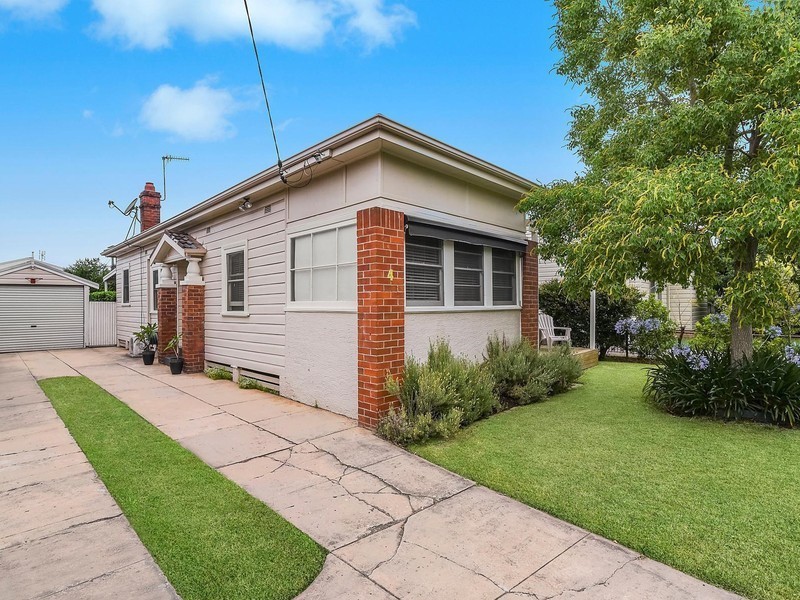 4 Hitchcock Avenue, New Lambton NSW 2305