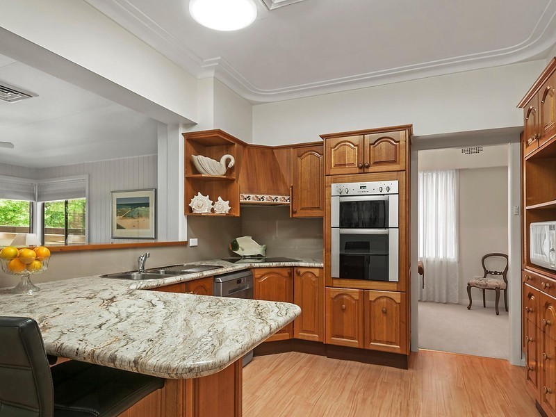 8 Bryson Avenue, Kotara NSW 2289