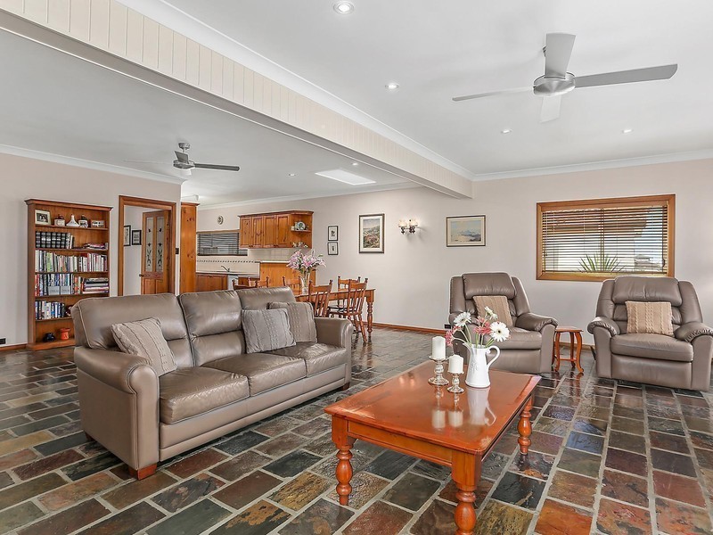 31 Cain Street, Redhead NSW 2290