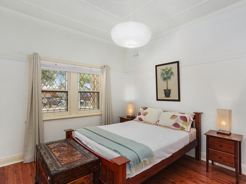 33 Pulver Street, Hamilton South NSW 2303