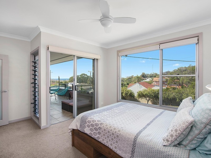 22 Kempster Road, Merewether NSW 2291