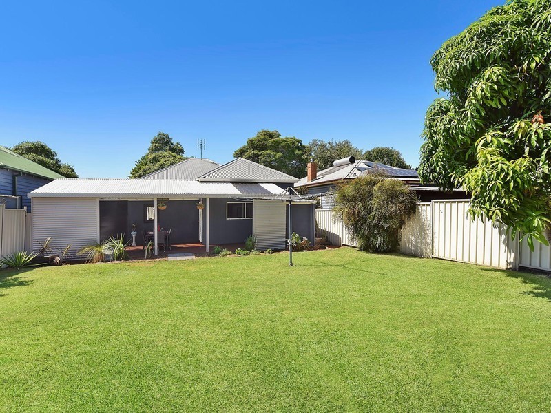 8 Edden Street, Adamstown NSW 2289