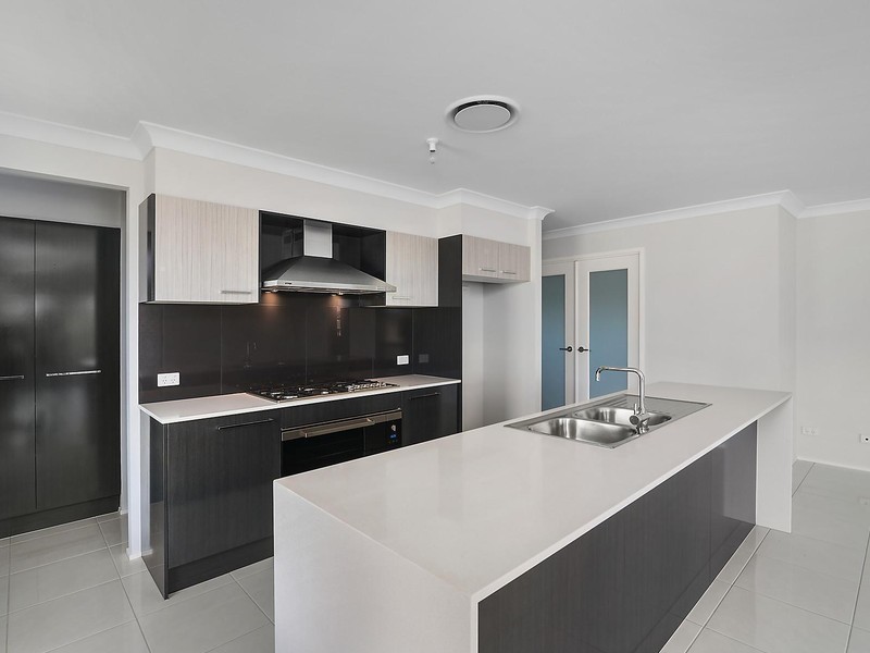 3 Falster Ridge, Cameron Park NSW 2285