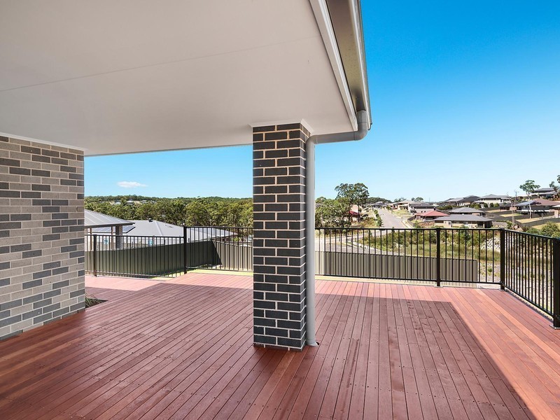 3 Falster Ridge, Cameron Park NSW 2285