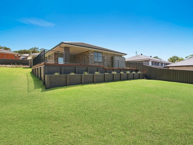 3 Falster Ridge, Cameron Park NSW 2285