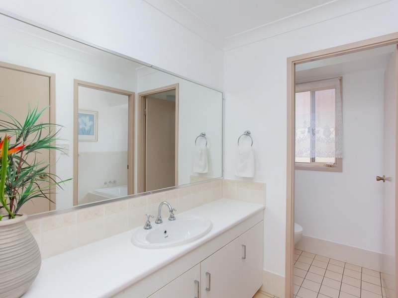 14 Bakeri Circuit, Warabrook NSW 2304