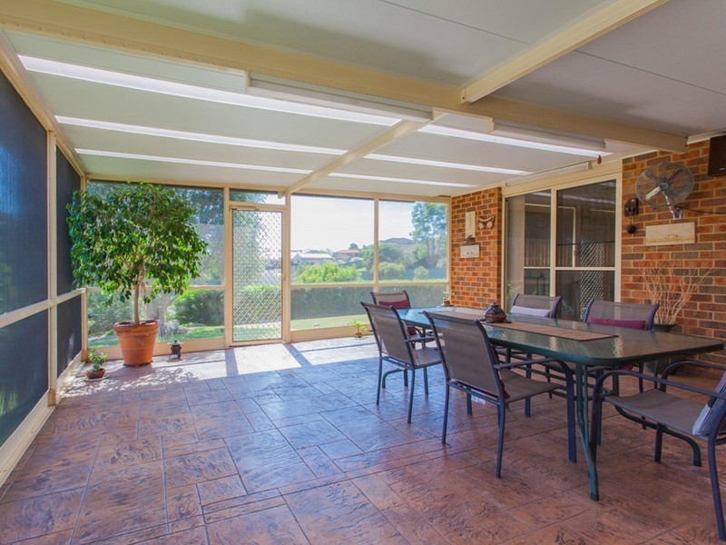 14 Bakeri Circuit, Warabrook NSW 2304