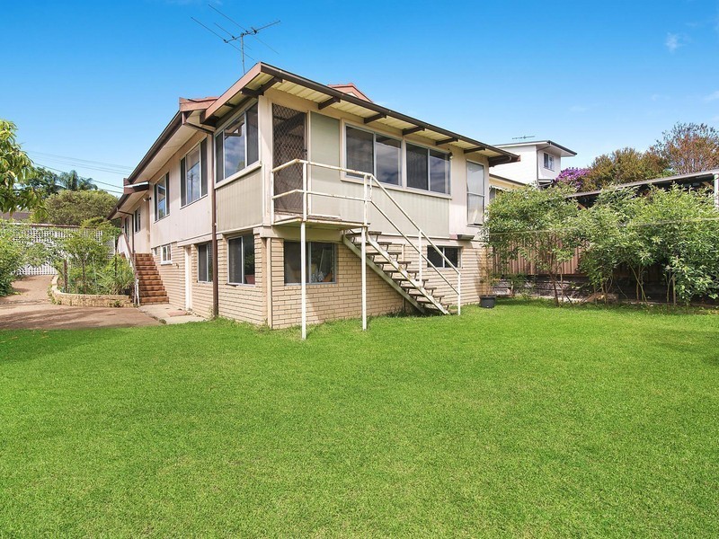 8 Cedar Crescent, Merewether Heights NSW 2291