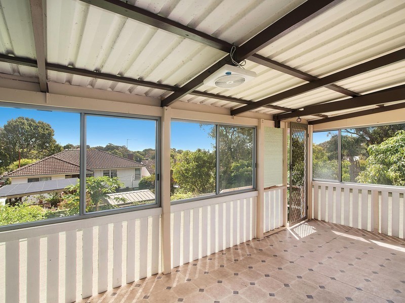 8 Cedar Crescent, Merewether Heights NSW 2291