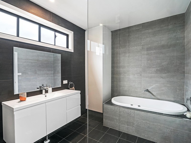 2 Fourth Street, Adamstown NSW 2289