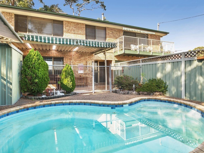 33 Amsdale Avenue, Macquarie Hills NSW 2285