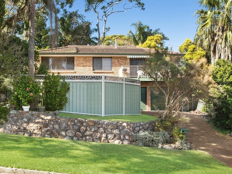 33 Amsdale Avenue, Macquarie Hills NSW 2285