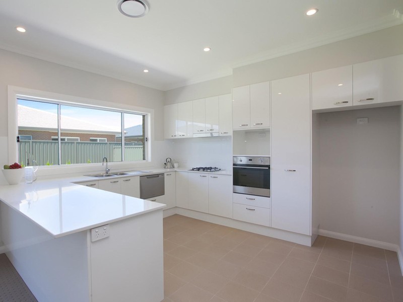 16 The Cove Drive, Fullerton Cove NSW 2318