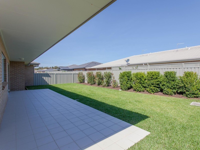 16 The Cove Drive, Fullerton Cove NSW 2318