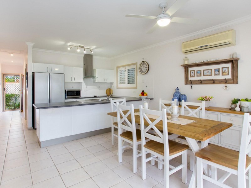 2/380 Sandgate Road, Shortland NSW 2307