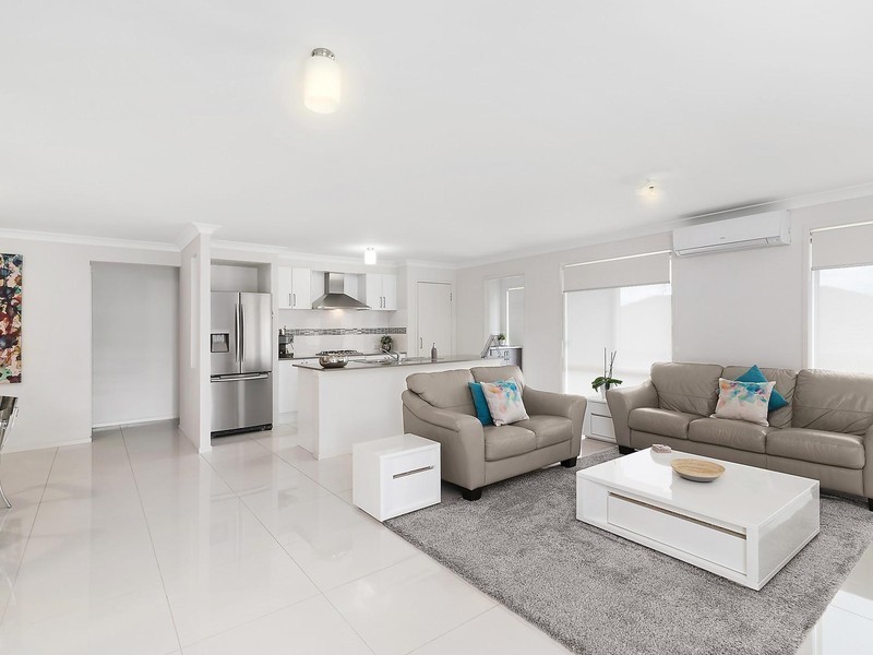 12 Honeysuckle Drive, Aberglasslyn NSW 2320