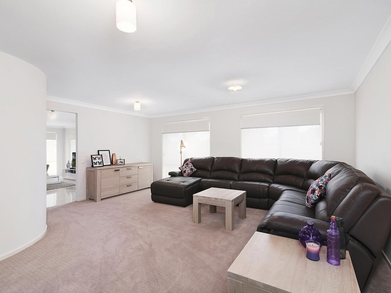 12 Honeysuckle Drive, Aberglasslyn NSW 2320