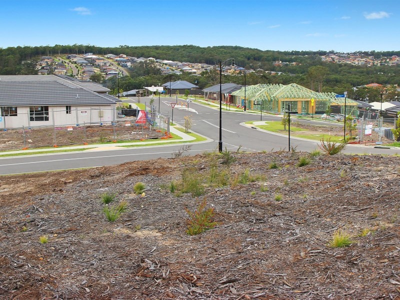 18 Lucia Crescent, Cameron Park NSW 2285