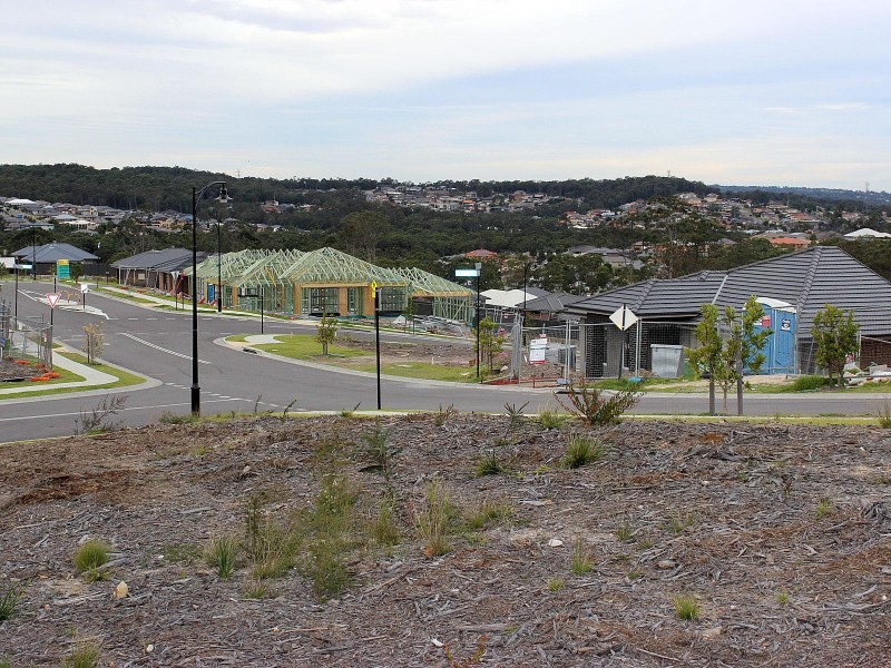 18 Lucia Crescent, Cameron Park NSW 2285