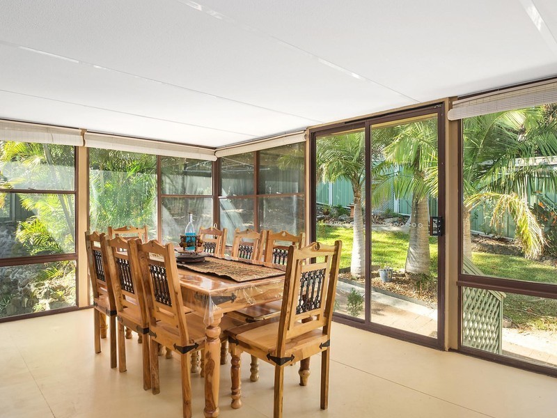 33 Amsdale Avenue, Macquarie Hills NSW 2285
