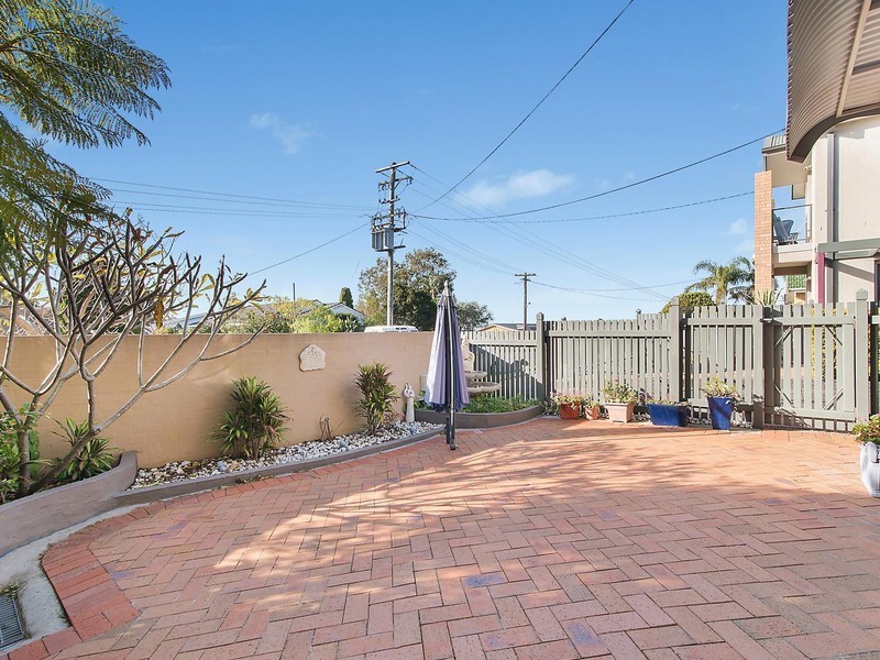 37 Rembrandt Drive, Merewether Heights NSW 2291