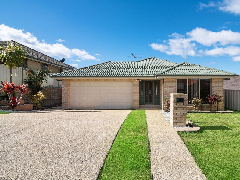 10 Hawkins Place, Cameron Park NSW 2285