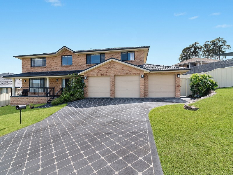 14 Hampton Way, Maryland NSW 2287