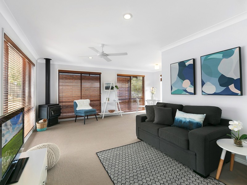 4 Tanunda Close, Eleebana NSW 2282