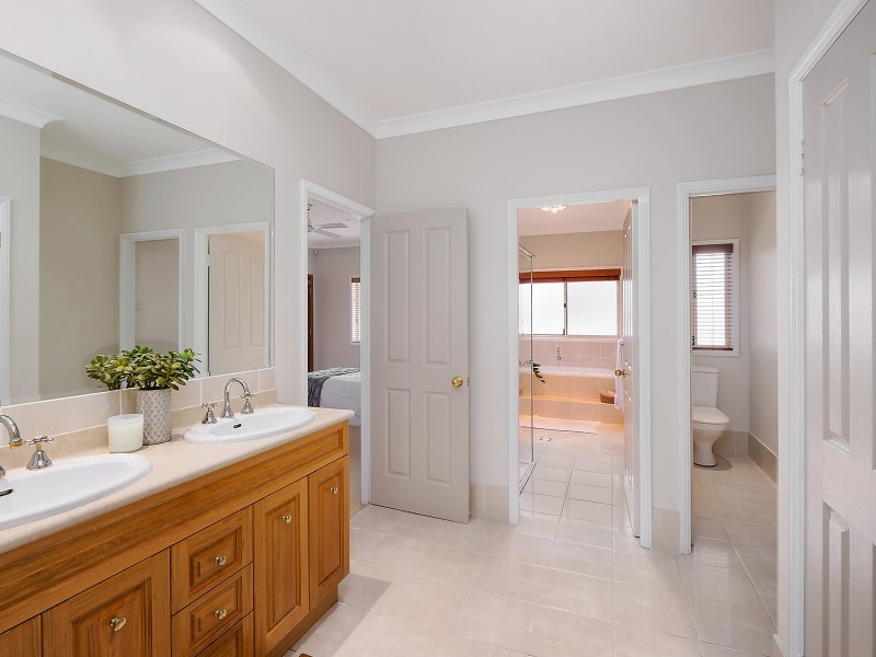 35 Halyard Way, Belmont NSW 2280