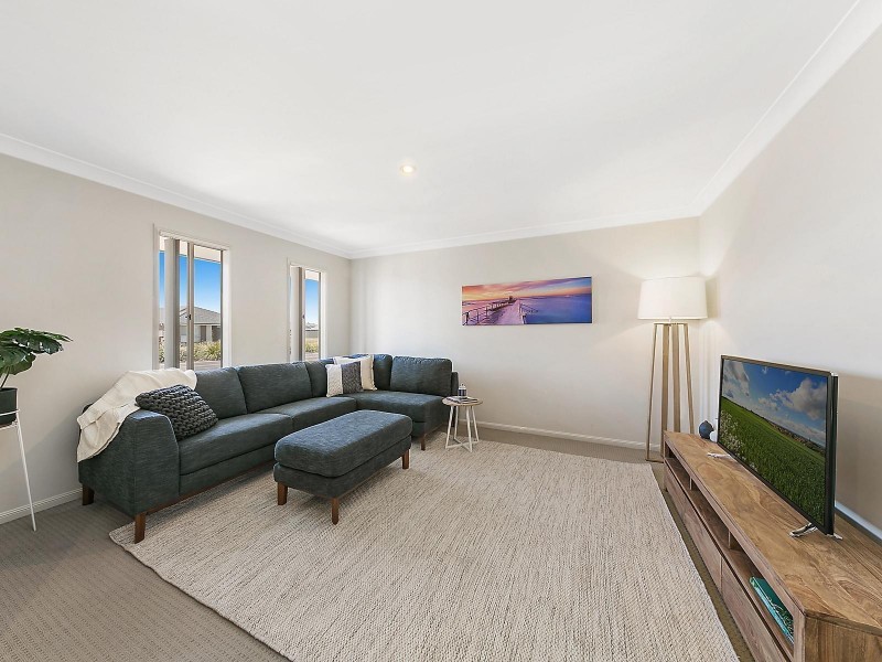 73 Seaside Boulevard, Fern Bay NSW 2295