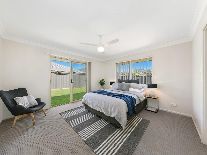 73 Seaside Boulevard, Fern Bay NSW 2295
