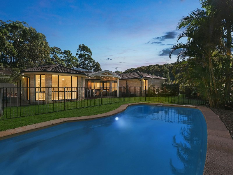 71 Green Point Drive, Belmont NSW 2280