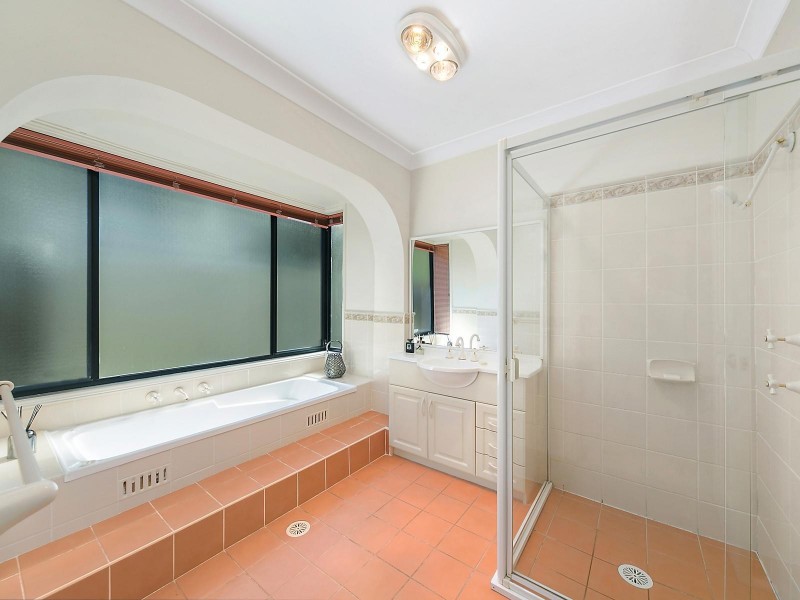 71 Green Point Drive, Belmont NSW 2280