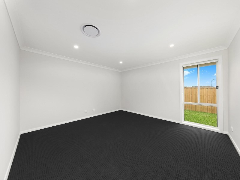 37 Barr Promenade, Thornton NSW 2322