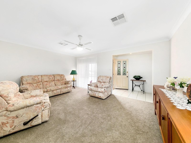 31 Faulkland Crescent, Maryland NSW 2287