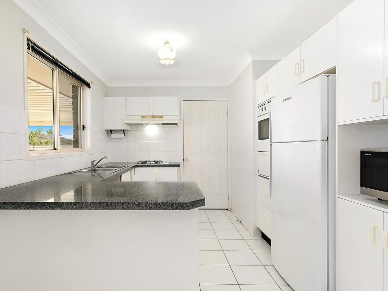 31 Faulkland Crescent, Maryland NSW 2287