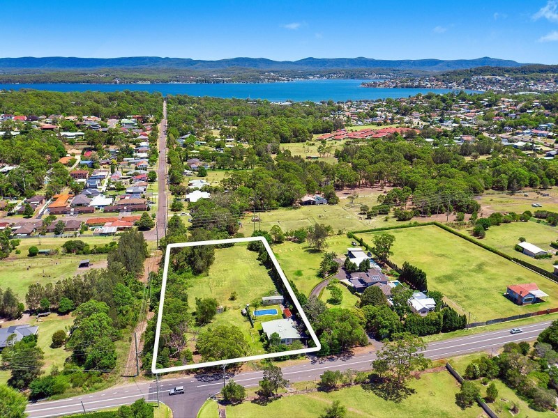 37 Burton Road, Eleebana NSW 2282