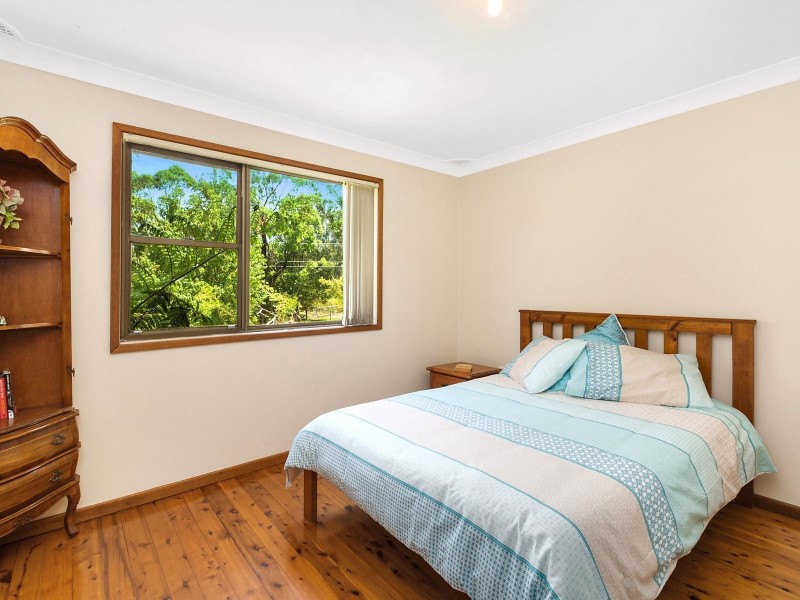 37 Burton Road, Eleebana NSW 2282