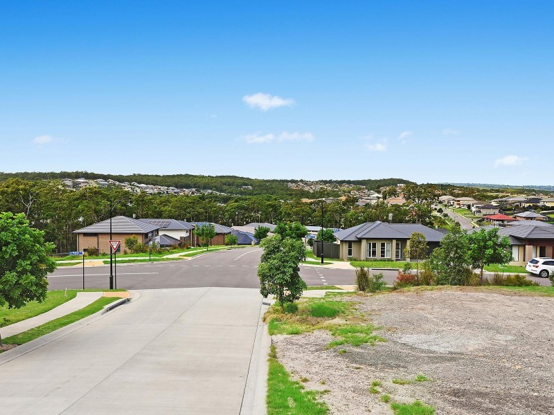 2 Vesta Street, Cameron Park NSW 2285