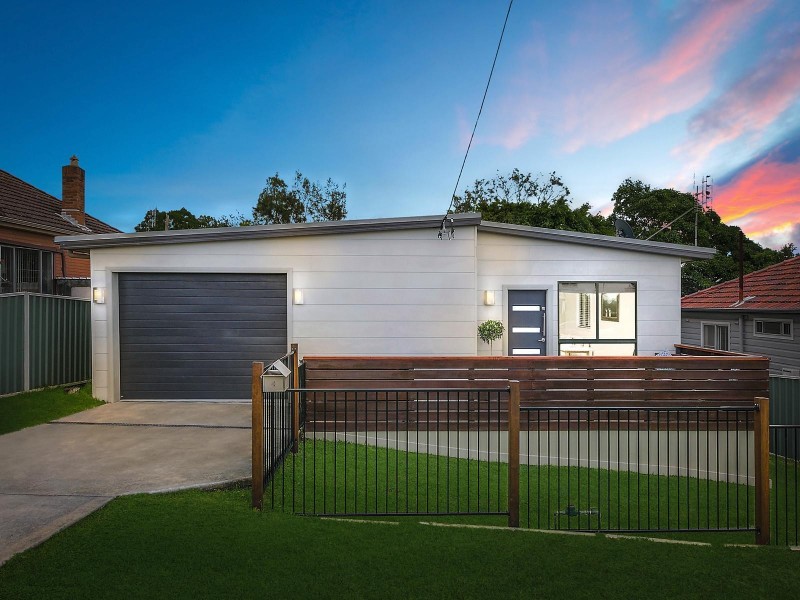 4 Brisbane Water Road, Adamstown NSW 2289