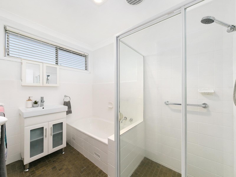 11 Margaret Street, Mayfield East NSW 2304