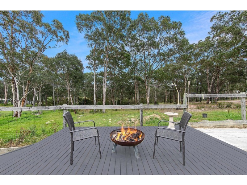 6 Stirling Street, Abernethy NSW 2325