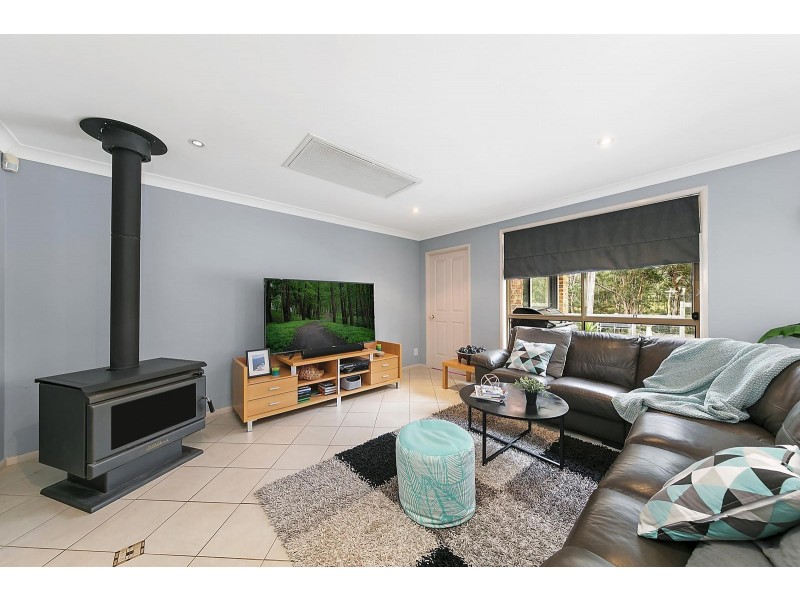 6 Stirling Street, Abernethy NSW 2325