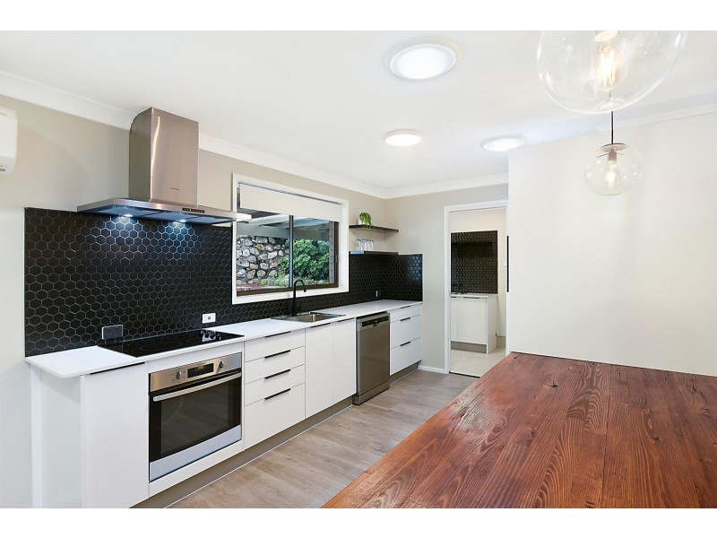 4 Taranaki Place, Macquarie Hills NSW 2285