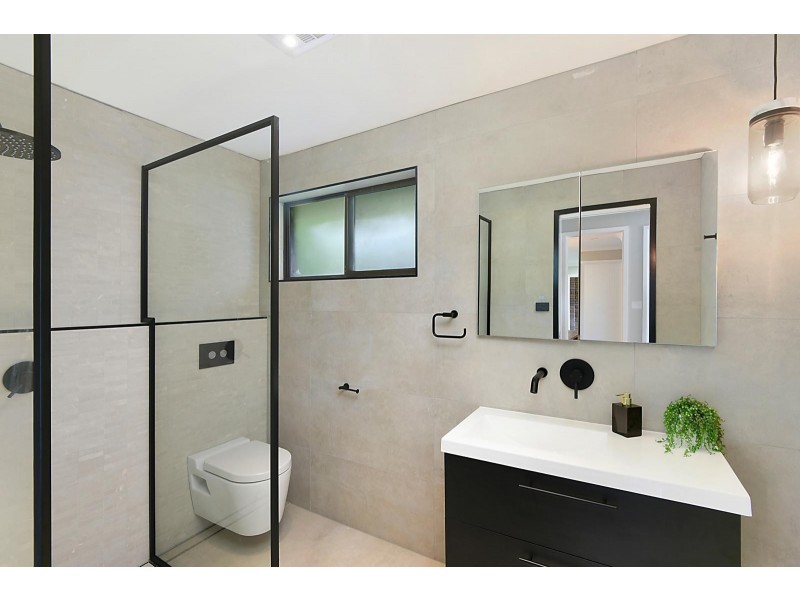 4 Taranaki Place, Macquarie Hills NSW 2285