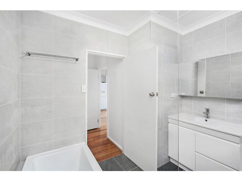 9 Hollway Street, Floraville NSW 2280