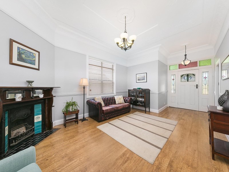 142 Lockyer Street, Adamstown NSW 2289