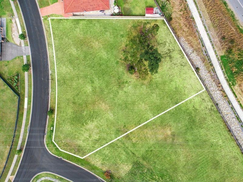 39 Cleveland Street, Cameron Park NSW 2285